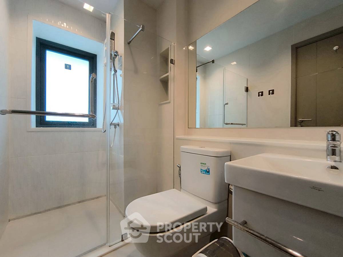 picture 2-BR Condo At Life Asoke - Rama 9, 17th Floor, 300m To MRT Phra Ram 9 (ID 3119919) - 11/13