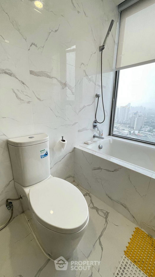 picture Well-Priced 1-BR Condo, Cloud Thonglor-Phetchaburi, MRT Phetchaburi (ID 3124707) - 10/13