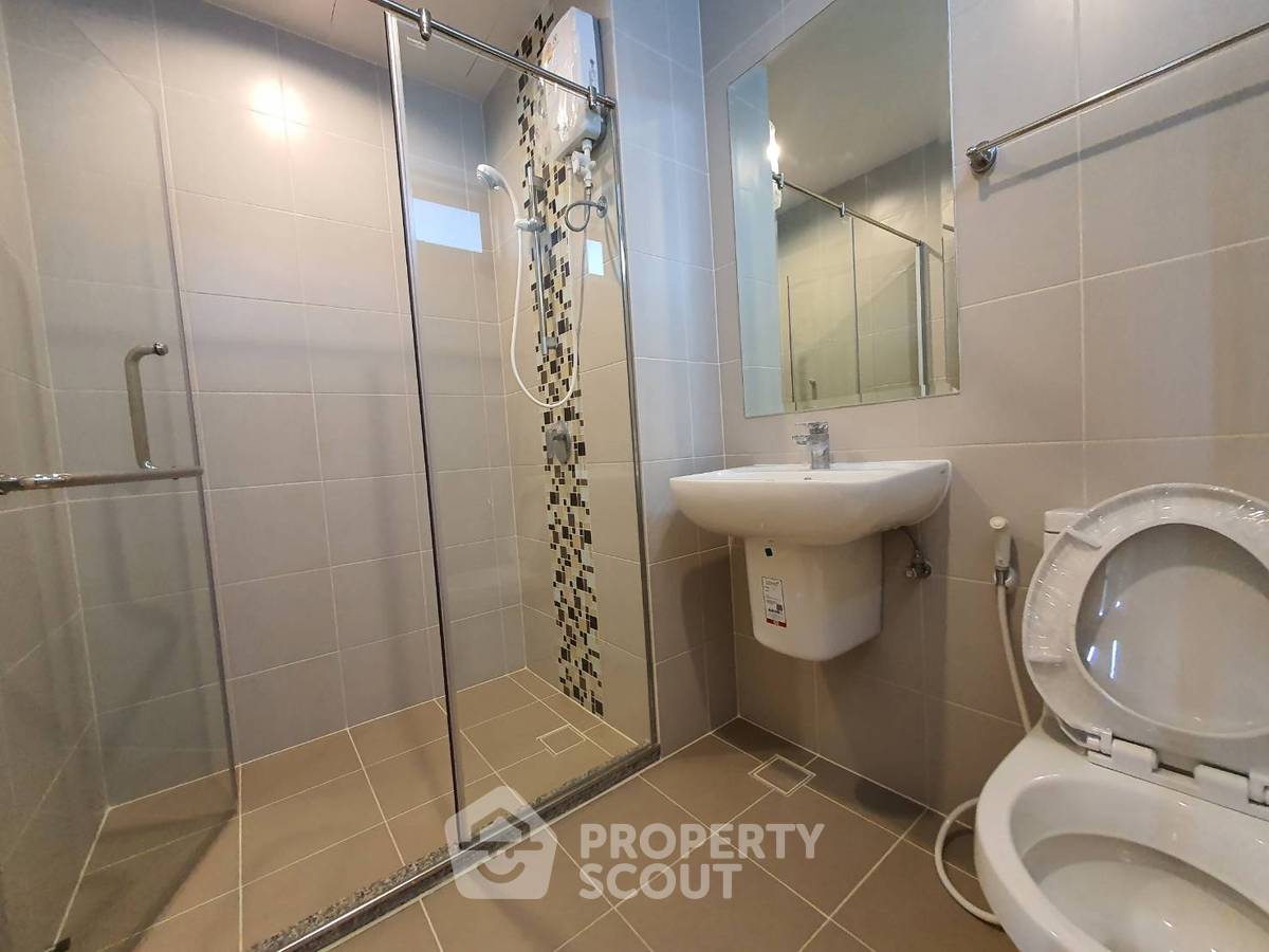 picture 19th-Floor 2-BR 77 Sqm Condo, Supalai Veranda Rama 9 (ID 3122039) - 8/23