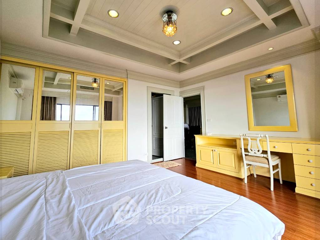 picture 3-BR Condo At Beach Villa Viphavadee, 179 Sqm In Sattahip (ID 3118395) - 9/40
