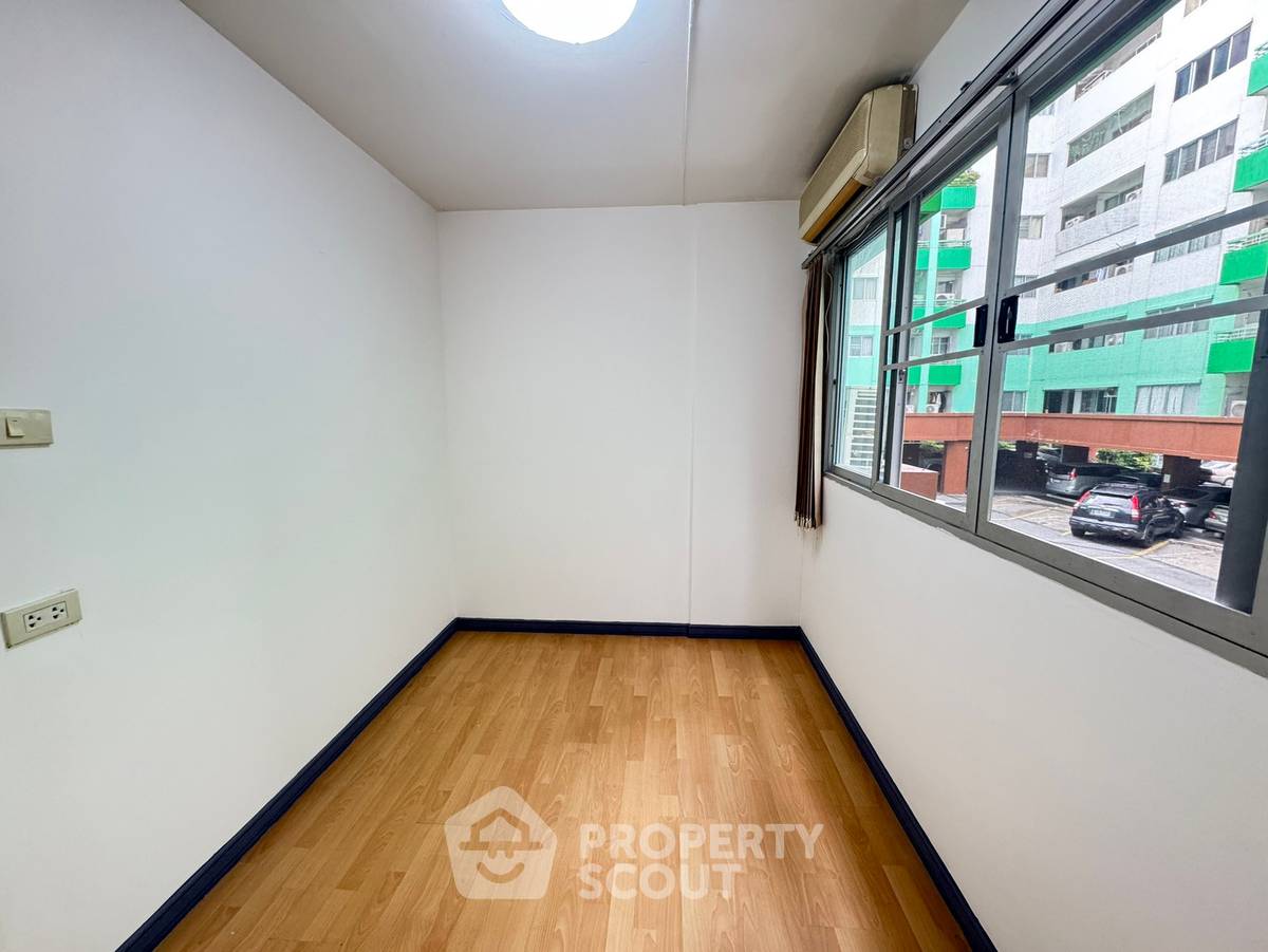 รูป คอนโด 2 ห้องนอน สำหรับขาย ลุมพินี เซ็นเตอร์ ลาดพร้าว 111 ใกล้คลองจั่น (ID 3126753) - รูปที่ 8/16