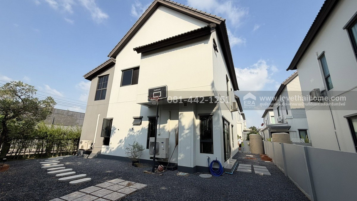 รูป ขายบ้านเดี่ยว2ชั้น หมู่บ้านสราญสิริ รามคำแหง ถนนเคหะร่มเกล้า บ้านมุม พื้นที่ 66.5 ตรว. ขาย 11 ล้าน บ้านพร้อมอยู่ ใกล้บิ๊กซี ฟู้ดเพลส เคหะร่มเกล้า - รูปที่ 9/12