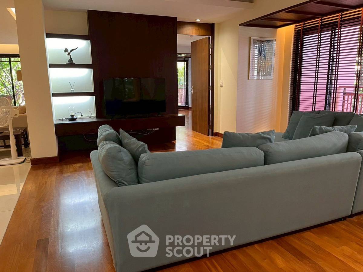 รูป คอนโด 2 ห้องนอน Supreme Residence Condominium ใกล้ช่องนนทรี สาทร (ID 3115845) - รูปที่ 1/21