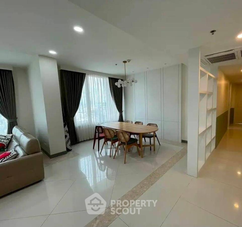 รูป คอนโด 3 ห้องนอน 183 ตร.ม. ที่ ดิ เอ็มไพร์ เพลส ใกล้ BTS เซนต์หลุยส์ 400 ม. (ID 2593659) - รูปที่ 9/12
