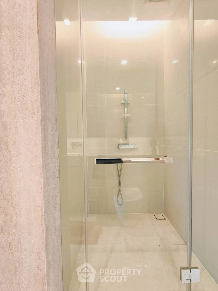 รูป คอนโด 2 ห้องนอน ชั้นสูง 29 ที่ The Saint Residences ใกล้ MRT พหลโยธิน 100 ม. (ID 3126059) - รูปที่ 22/30