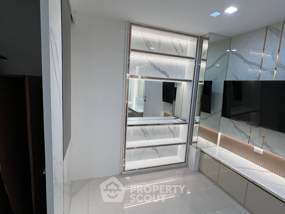 picture 2-BR Condo For Sale, The Winning Tower, ARL Ramkhamhaeng (ID 497198) - 40/45