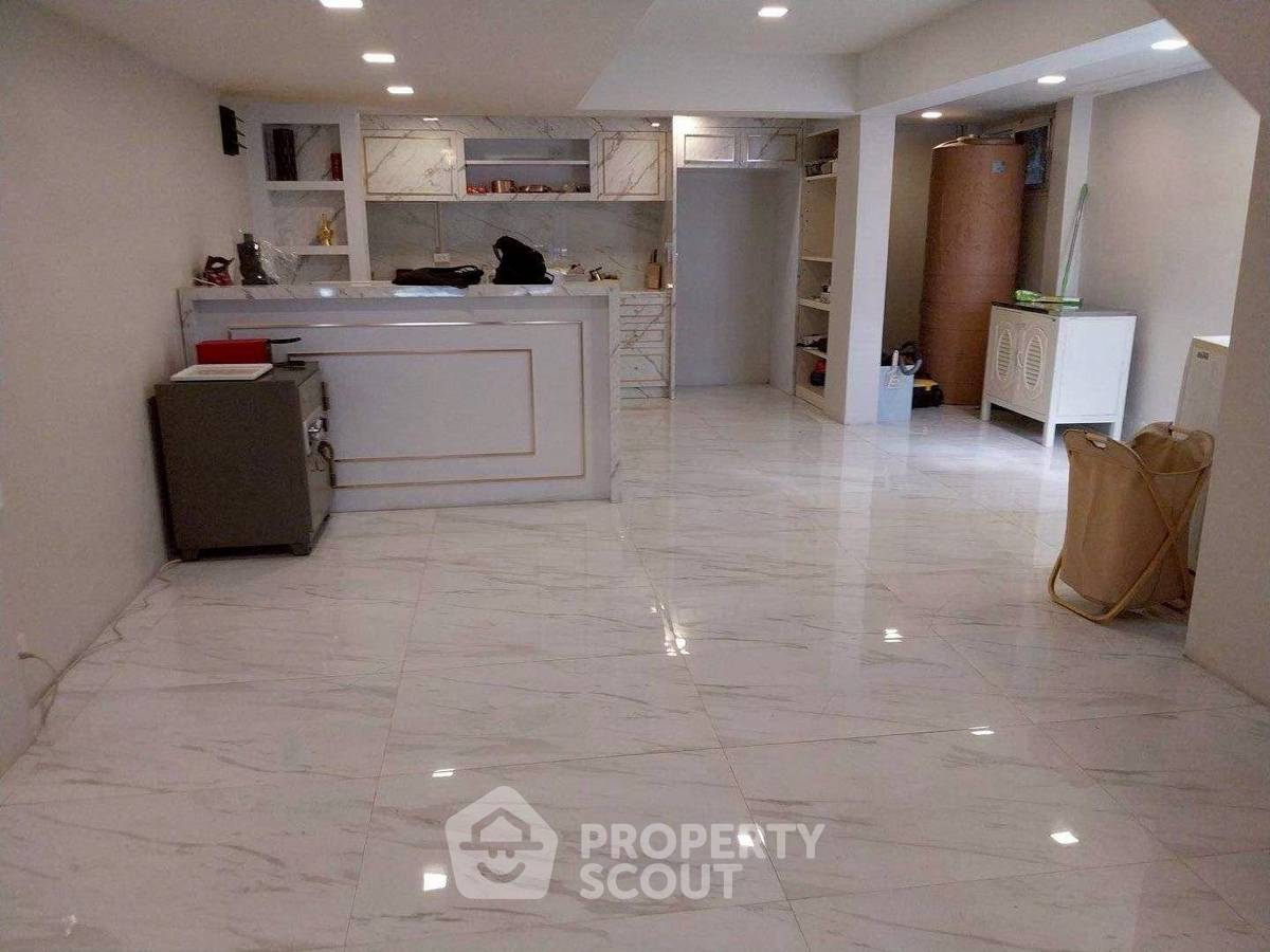 รูป บ้านเดี่ยว 4 ห้องนอน ขาย ใกล้แถบบางชัน เขตคลองสามวา (300 ตร.ม.) (ID 3119334) - รูปที่ 18/23