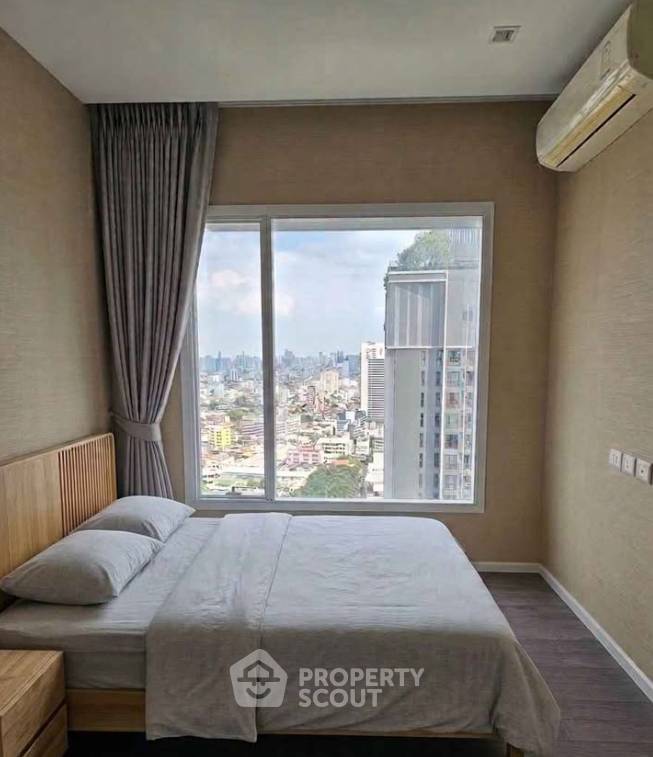 picture 2-BR Condo, 32nd Floor 57 Sqm At The Saint Residences 📍 MRT Phahon Yothin 100m (ID 3126385) - 3/7