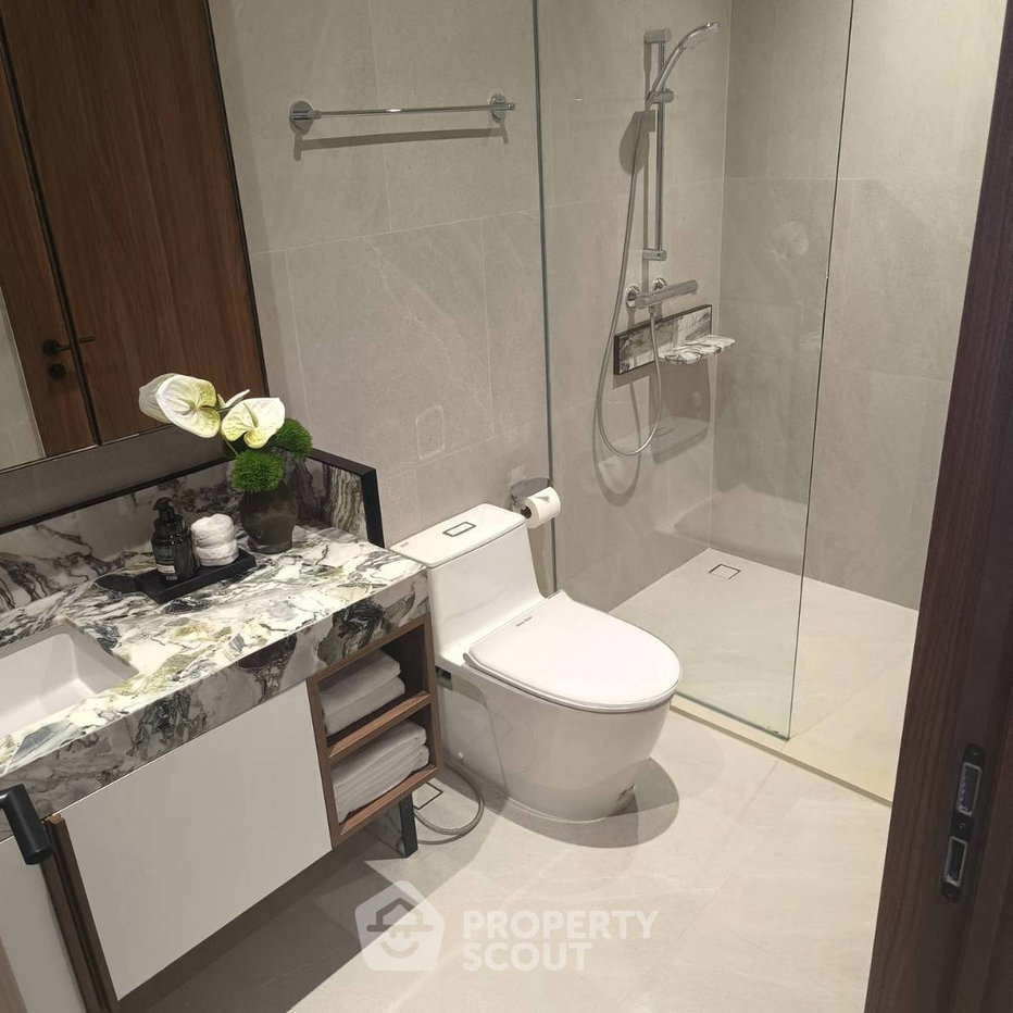 รูป 2 ห้องนอน 96 ตร.ม. ชั้น 11 คอนโด ROMM CONVENT ใกล้ BTS ศาลาแดง 400 ม. (ID 3124797) - รูปที่ 13/15