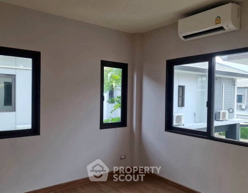 picture 4-Bedroom House For Rent At Centro Bangna Km.7, Bang Kaeo (ID 3114784) - 3/9