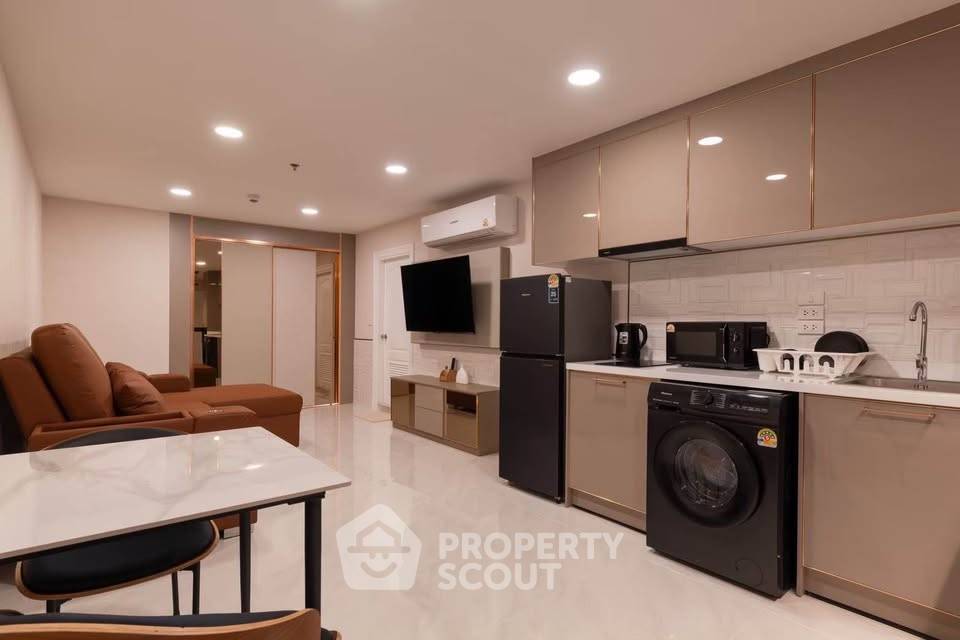picture High-Floor 1-BR 68 Sqm At Nusa State Tower Condo, 400m BTS Saphan Taksin (ID 3123406) - 4/29