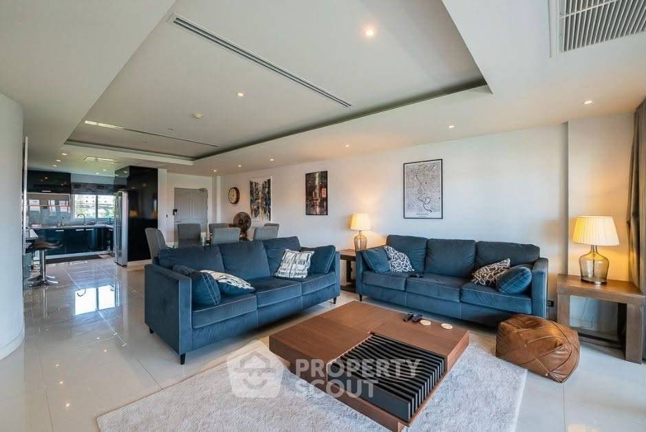 picture 3-BR Condo For Rent In VN Residence 2, Near Phratamnak (ID 3121932) - 2/27