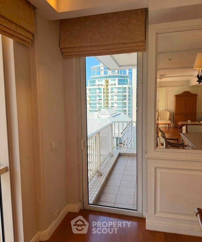 picture High-Floor 2-BR 161 Sqm Langsuan Ville, 300m to BTS Ratchadamri (ID 3126533) - 10/17