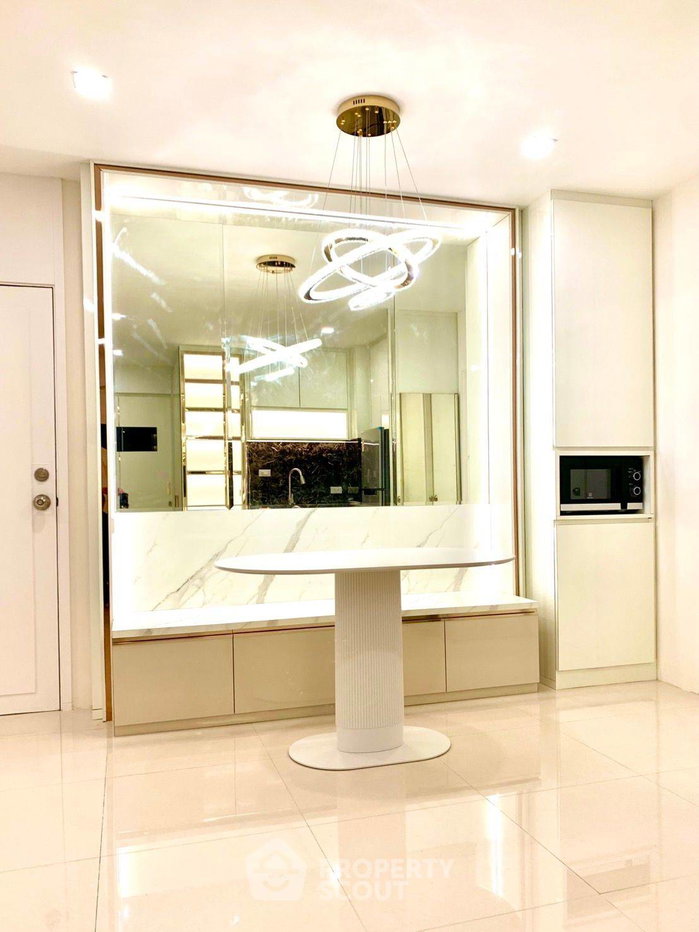 picture 2-BR Condo For Sale, The Winning Tower, ARL Ramkhamhaeng (ID 497198) - 1/45