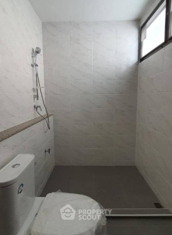 รูป บ้าน 4 ห้องนอน พร้อมเลี้ยงสัตว์ได้ ขายใกล้ศาลาธรรมสพน์ ทวีวัฒนา กรุงเทพ (ID 1464116) - รูปที่ 6/7