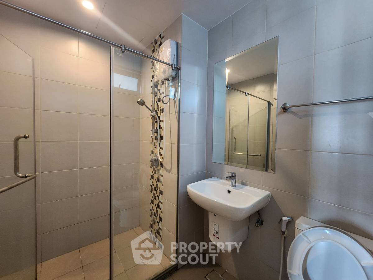 picture 19th-Floor 2-BR 77 Sqm Condo, Supalai Veranda Rama 9 (ID 3122039) - 21/23