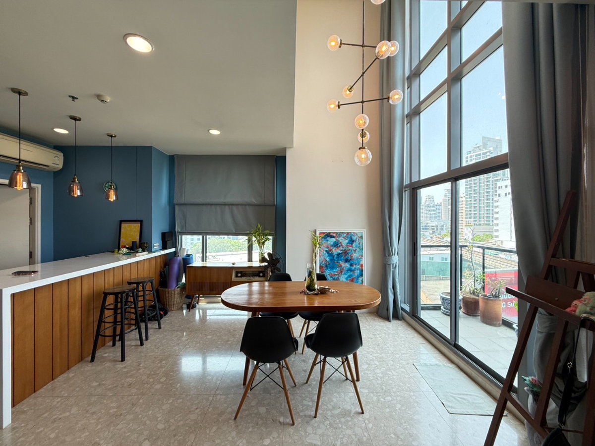picture FOR SALE The Crest Sukhumvit 34 Type: Duplex 2 Bed, 2 Bath Size: 122 sq.m. Near BTS Thong Lo Spacious double-volume Sukhumvit. - 11/11