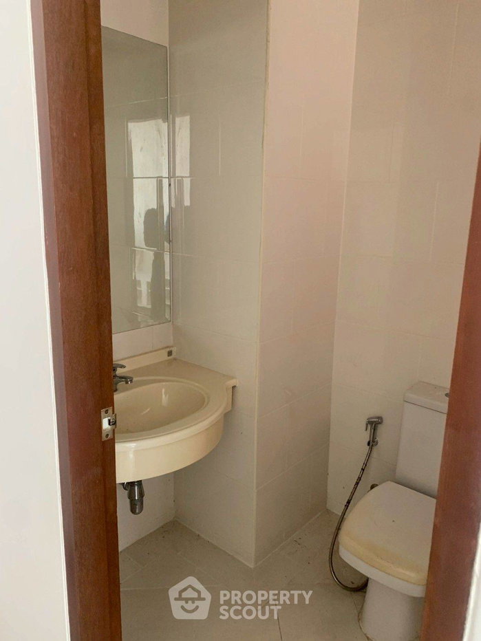 picture 1-BR Condo In Ease Ratchada Condominium, 7th-Floor Chan Kasem (ID 3116196) - 4/8