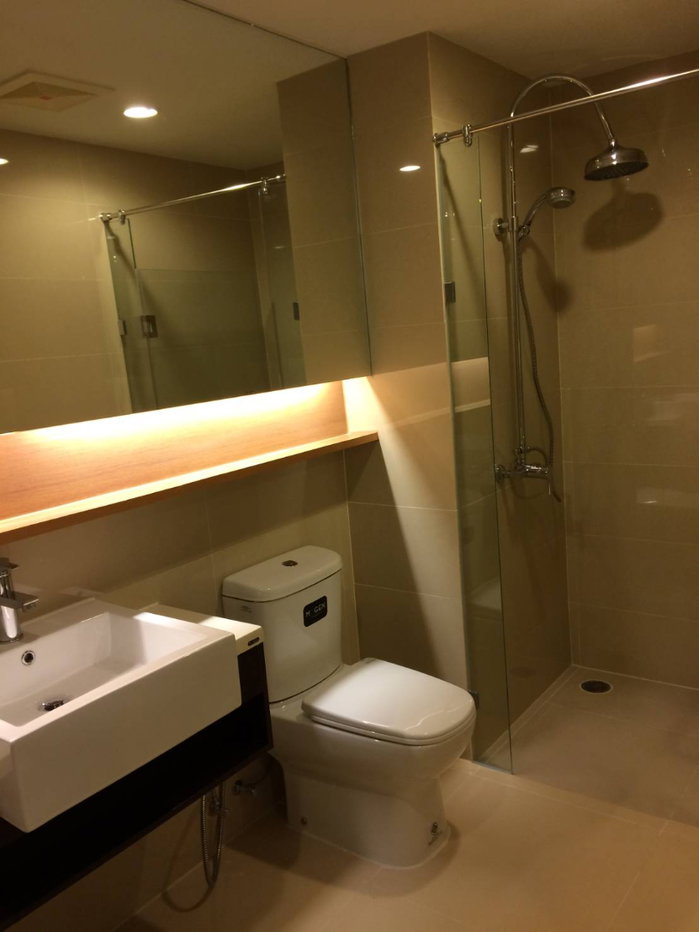 รูป คอนโดให้เช่า : 15 Sukhumvit Residences(15 สุขุมวิท เรสซิเดนซ์)((BTS Asoke) MK-02 line @livingbkk  - รูปที่ 8/12