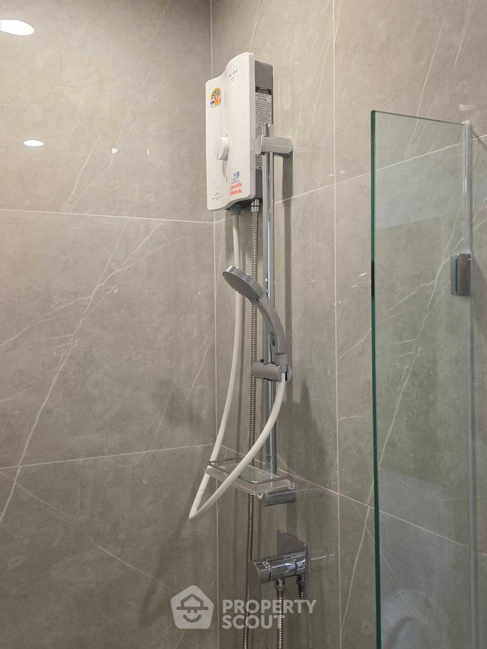 picture High-Floor 1-BR Condo At Nue District R9, 200m To MRT Phra Ram 9 (ID 2469283) - 7/14