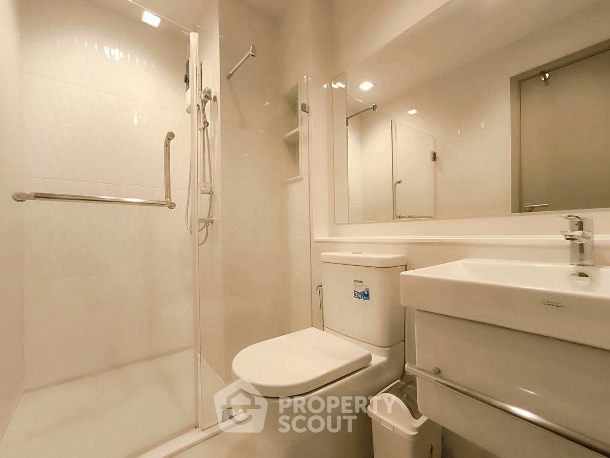 picture 2-BR Condo At Life Asoke - Rama 9, 17th Floor, 300m To MRT Phra Ram 9 (ID 3119919) - 12/13