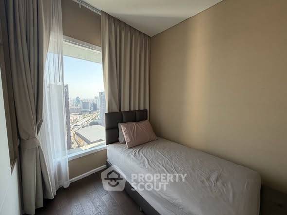 picture High-Floor 2-BR 54 Sqm Condo At The Saint Residences, MRT Phahon Yothin 100m (ID 3121792) - 4/8