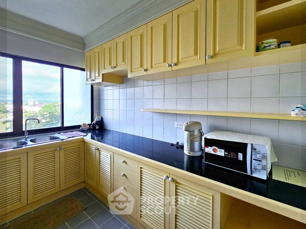 picture 3-BR Condo At Beach Villa Viphavadee, 179 Sqm In Sattahip (ID 3118395) - 8/40