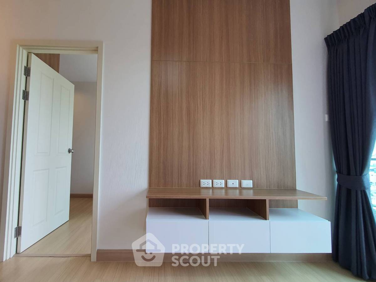 picture 19th-Floor 2-BR 77 Sqm Condo, Supalai Veranda Rama 9 (ID 3122039) - 3/23
