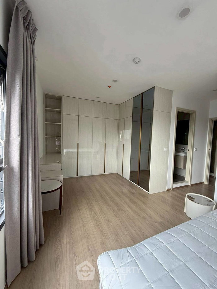 picture High-Floor 2-BR 65 Sqm At Life Asoke–Rama 9, 300m To MRT Phra Ram 9 (ID 2368927) - 3/13
