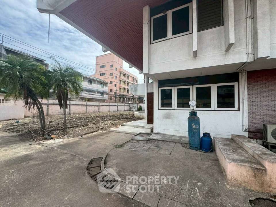 รูป บ้านเช่า 5 ห้องนอน สุขุมวิท พระโขนงเหนือ ใกล้ BTS พระโขนง (ID 3121471) - รูปที่ 3/15