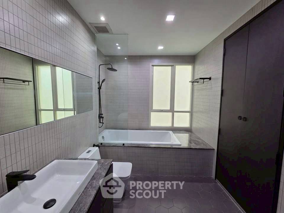 รูป คอนโด 2 ห้องนอน 79 ตร.ม. The Address Chidlom ใกล้ BTS ชิดลม (ID 2435749) - รูปที่ 7/8