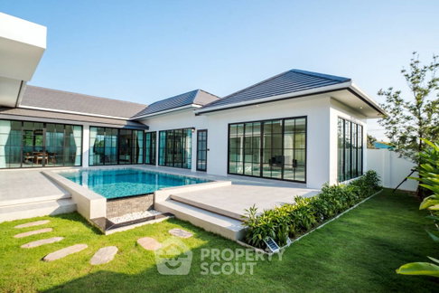บ้าน 3 ห้องนอน ขาย ที่ Bussarin Residences II เลี้ยงสัตว์ได้ (ID 2100523)