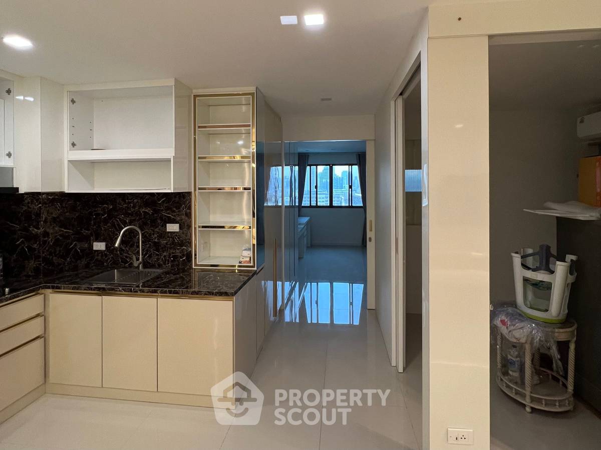 picture 2-BR Condo For Sale, The Winning Tower, ARL Ramkhamhaeng (ID 497198) - 42/45