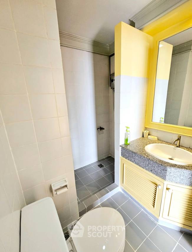 picture 3-BR Condo At Beach Villa Viphavadee, 179 Sqm In Sattahip (ID 3118395) - 29/40