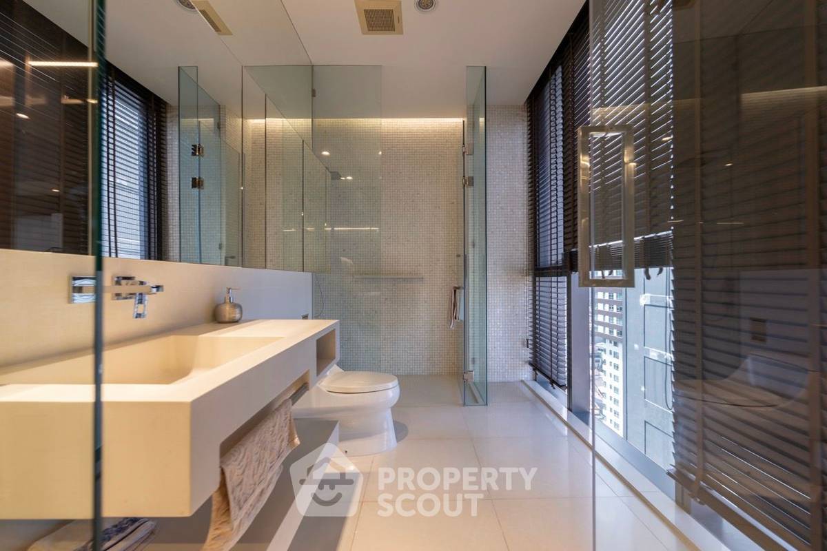 picture High-Floor 2-BR 168 Sqm Vittorio Sukhumvit 39, 100m to BTS Phrom Phong (ID 3126419) - 15/17