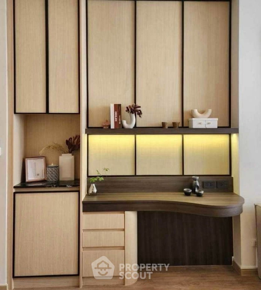 picture High-Floor 1-BR at Noble State 39, 400m to BTS Phrom Phong (ID 2458805) - 2/7