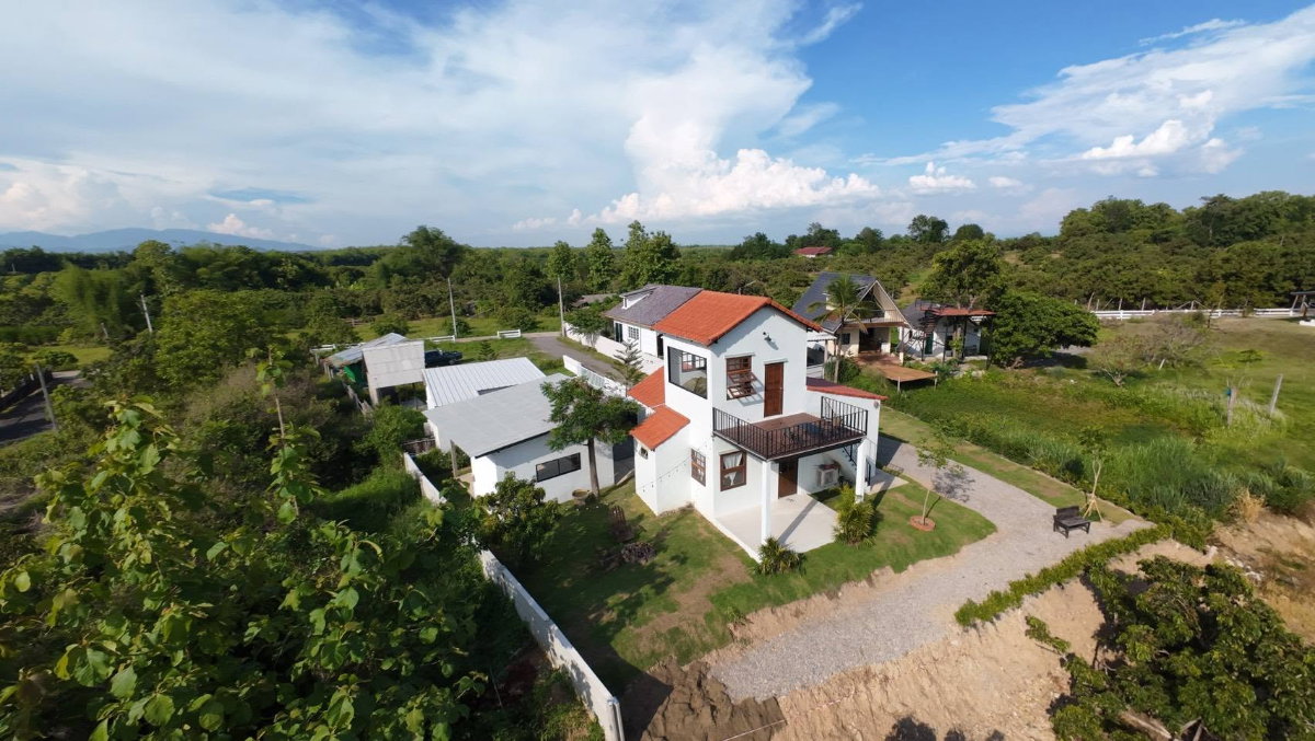 รูป บ้านใหม่ 2 ชั้น ดีไซน์ลงตัว วิวภูเขา 180 องศ บนทำเลบ้านหัวฝาย ต.บ้านกาด อ.แม่วาง จ.เชียงใหม่ T. 063-6649056 - รูปที่ 21/27