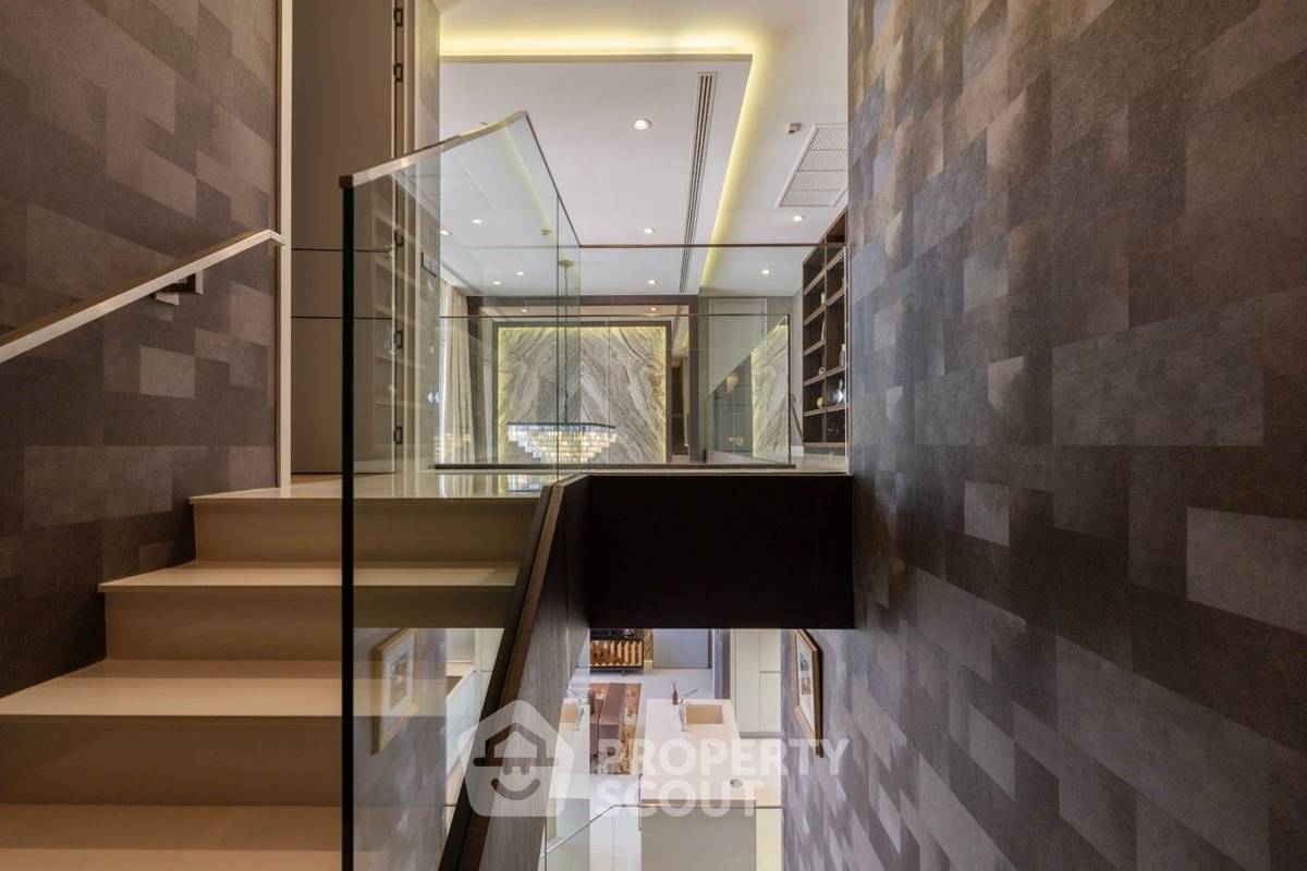 picture High-Floor 2-BR 168 Sqm Vittorio Sukhumvit 39, 100m to BTS Phrom Phong (ID 3126419) - 8/17