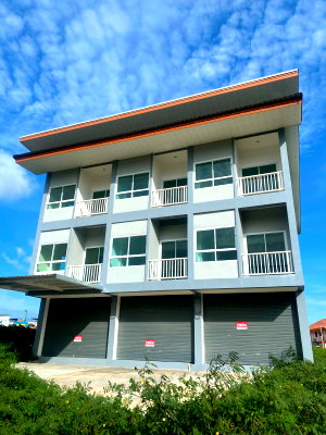 อาคารพาณิชย์ ม.เทคโนโลยีราชมงคลตะวันออก : ขายอาคารพาณิชย์ ทำเลดีใกล้บางแสน