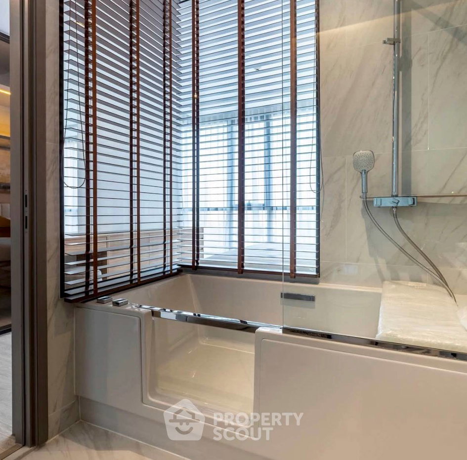 รูป คอนโด 2 ห้องนอน 79 ตร.ม. The Room สุขุมวิท 38 ใกล้ BTS เอกมัย (ID 3111818) - รูปที่ 8/8