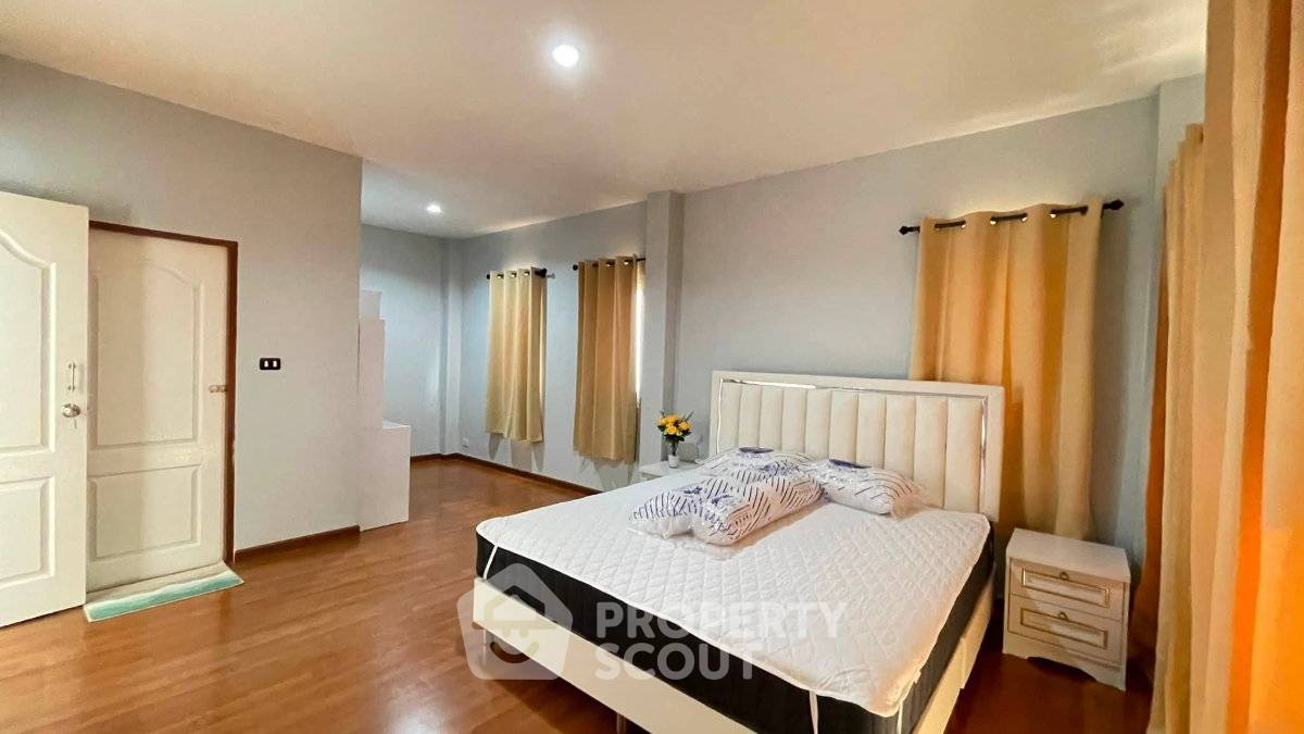 picture 4-BR House For Sale, Baan Lalin The Young Executive, Prawet (ID 3110406) - 9/17
