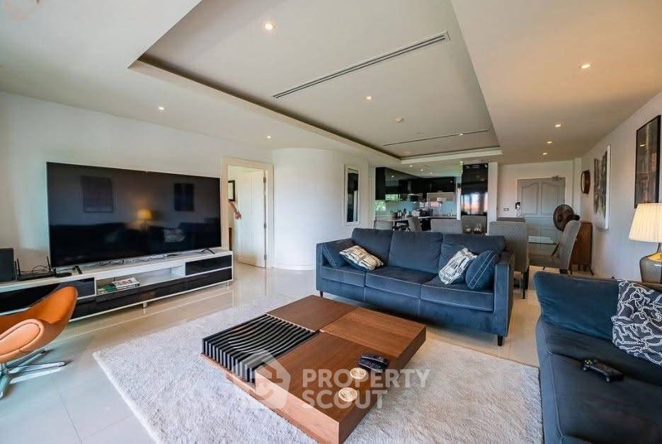 picture 3-BR Condo For Rent In VN Residence 2, Near Phratamnak (ID 3121932) - 5/27