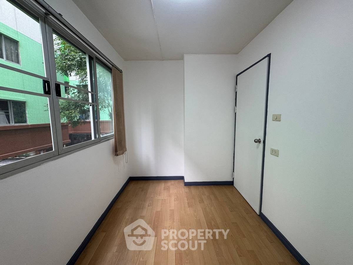 รูป คอนโด 2 ห้องนอน สำหรับขาย ลุมพินี เซ็นเตอร์ ลาดพร้าว 111 ใกล้คลองจั่น (ID 3126753) - รูปที่ 7/16