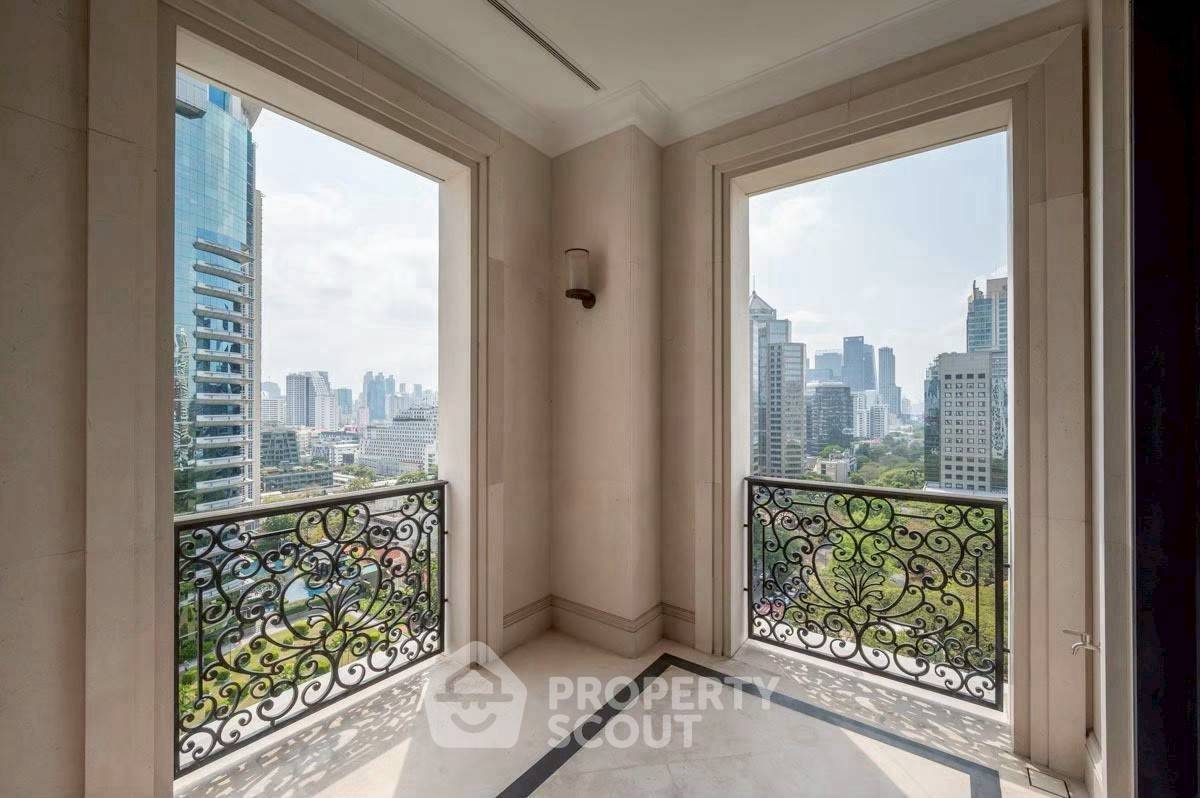 picture 2-BR 132 Sqm Condo At 98 Wireless, 200m to BTS Phloen Chit (ID 3117154) - 12/18