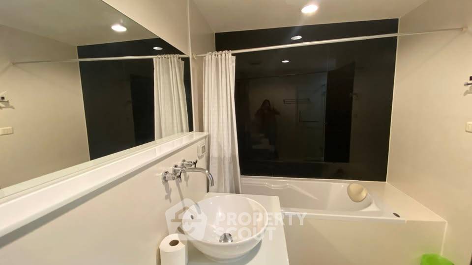 รูป คอนโด 2 ห้องนอน 75 ตร.ม. The Address Sukhumvit 42 ใกล้ BTS เอกมัย 200 ม. (ID 2372145) - รูปที่ 11/12