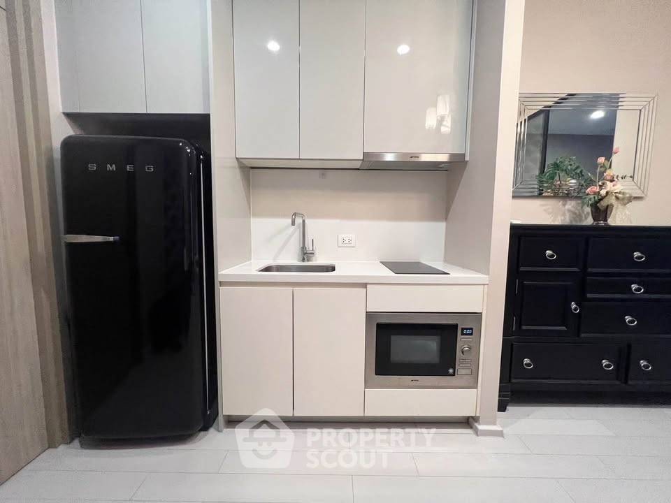 picture 1-BR Condo In Noble Ploenchit, 100m To BTS Phloen Chit (ID 3121763) - 10/14