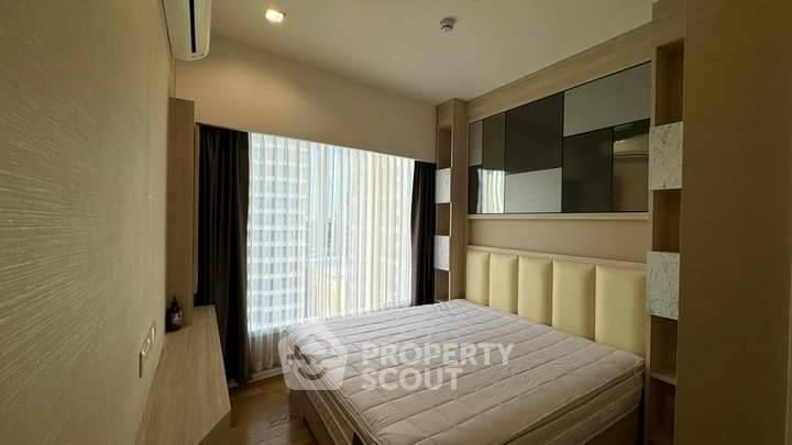 picture High-Floor 1-BR 41 Sqm At The Saint Residences, MRT Phahon Yothin 100m (ID 1902084) - 2/9