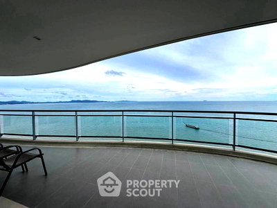 Condos for sale : High-Floor 3-BR 217 Sqm At Reflection Jomtien Beach Pattaya (ID 3120030)