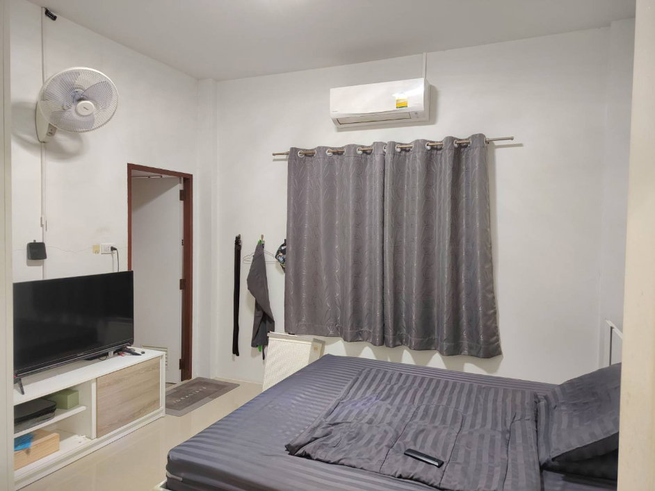 รูป ขายถูก บ้านเดี่ยวชั้นเดียว หมู่บ้านวโรรส 8 บ้านค่าย-ระยอง ทำเลดี เดินทางสะดวก เข้า-ออก ได้หลายเส้นทาง - รูปที่ 7/9