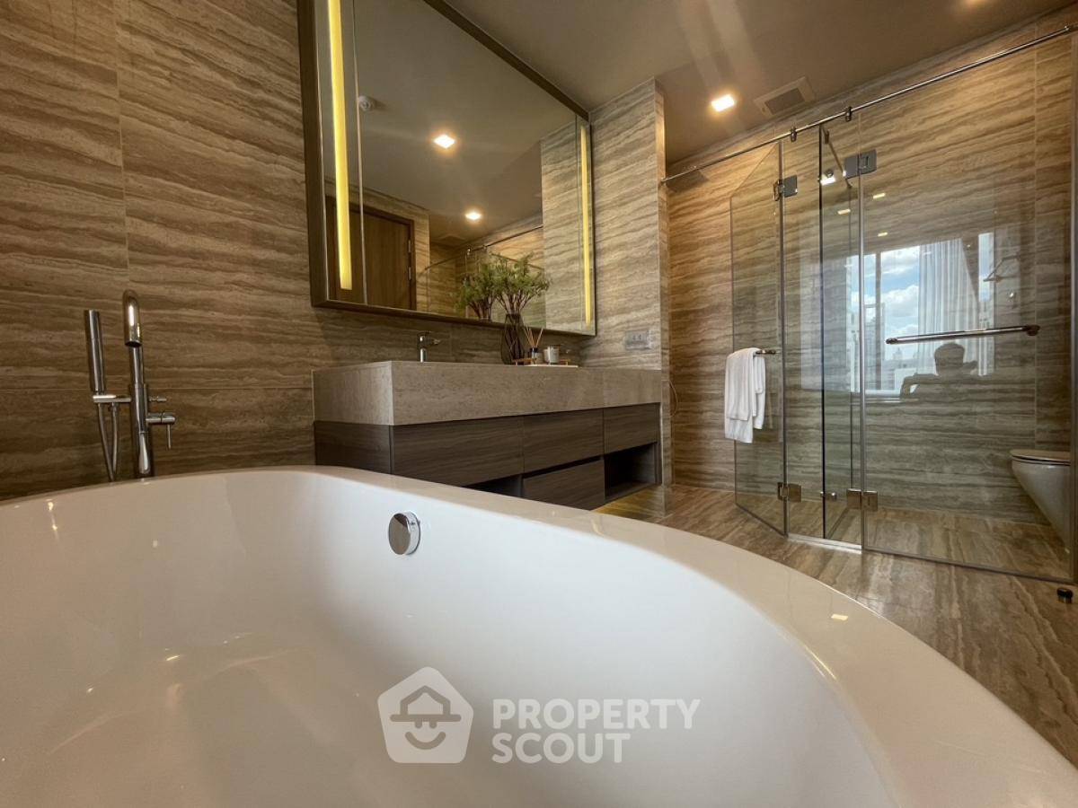 picture High-Floor 2-BR 87 Sqm Celes Asoke near MRT Sukhumvit (50m) (ID 1745303) - 3/15